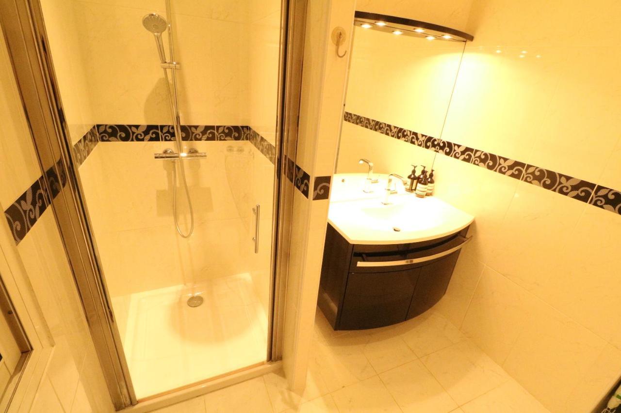 Apartment Beautiful 3 Bedroom Carlton Canada 403 Cannes